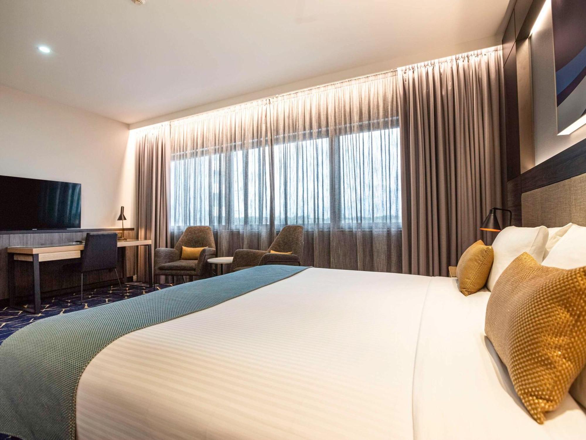 Mercure Sydney 4*